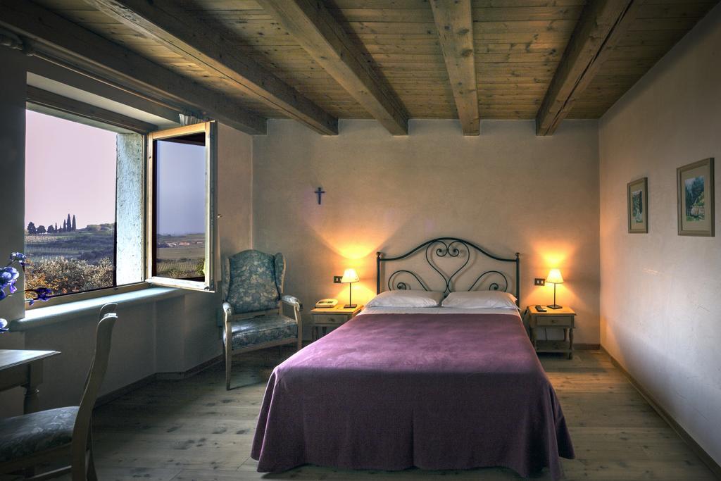 Hotel Costa Degli Ulivi Fumane Exterior foto